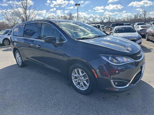 2020 Chrysler Pacifica Touring