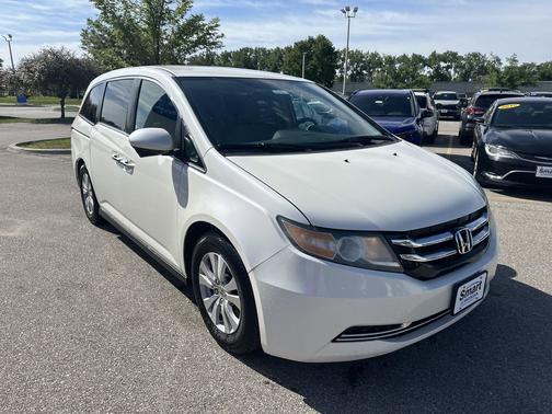 Diamond White 2016 Honda Odyssey SE