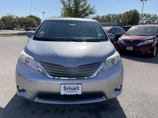 2012 Toyota Sienna XLE