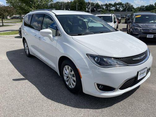 2018 Chrysler Pacifica Touring-L Plus