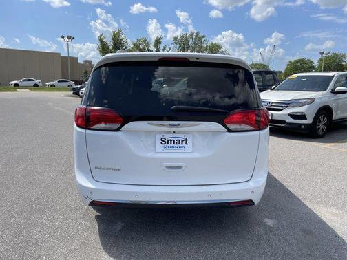 2018 Chrysler Pacifica Touring-L Plus