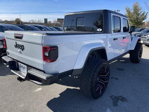 2021 Jeep Gladiator Willys 4x4