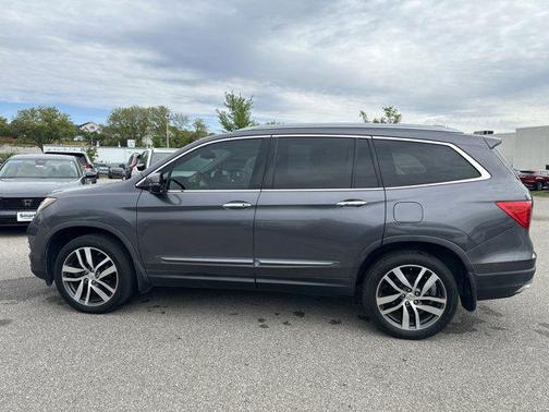 Modern Steel Metallic 2017 Honda Pilot Touring
