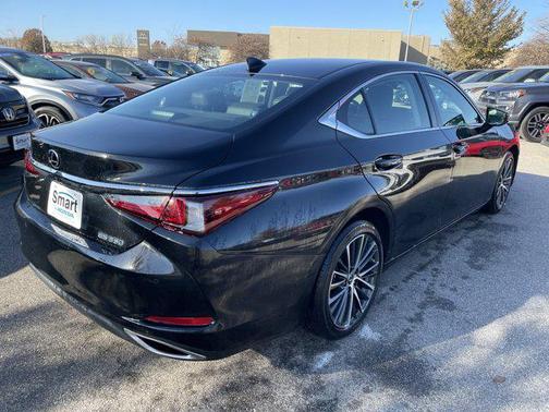 2022 Lexus ES 350 Base