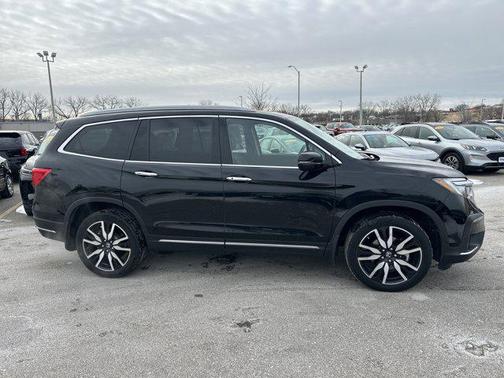 2022 Honda Pilot Touring 8-Passenger