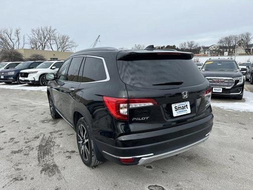 2022 Honda Pilot Touring 8-Passenger