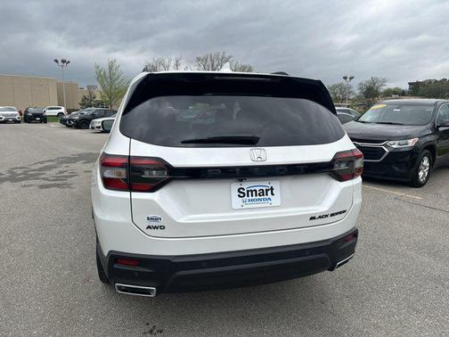 2025 Honda Pilot Black Edition