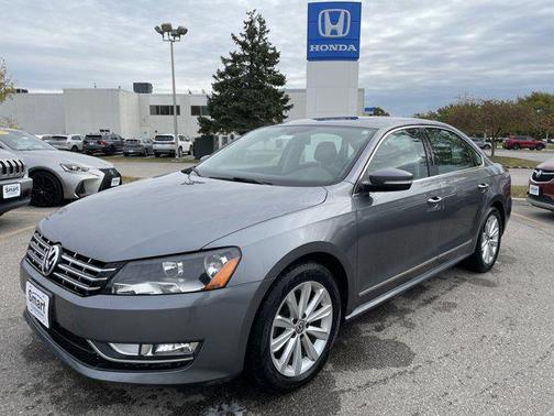 2013 Volkswagen Passat 2.5 SEL Premium