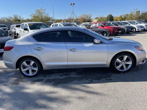 2013 Acura ILX 2.0L Technology