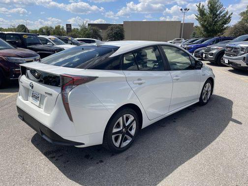 2016 Toyota Prius Four