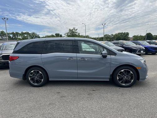 Obsidian Blue Pearl 2024 Honda Odyssey Elite