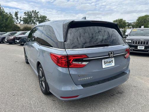 Obsidian Blue Pearl 2024 Honda Odyssey Elite