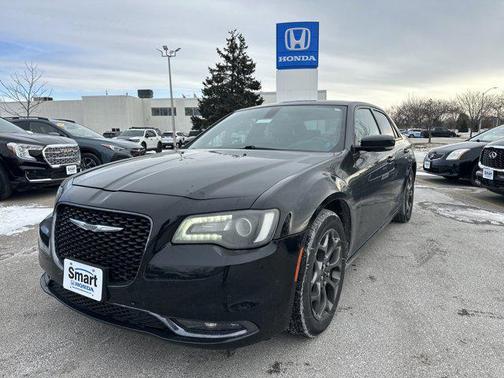 2016 Chrysler 300 S