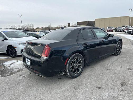 2016 Chrysler 300 S