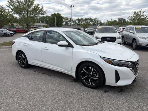 Aspen White Tricoat 2024 Nissan Sentra SV
