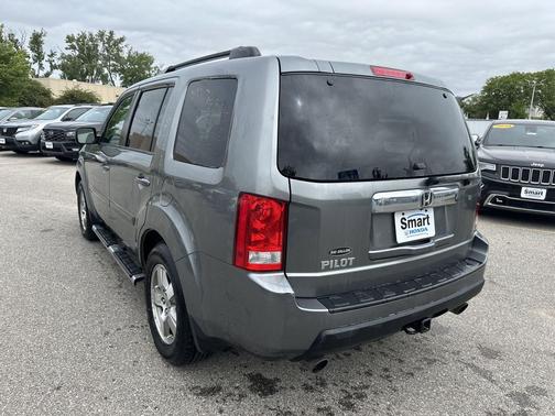 Gray 2009 Honda Pilot EX-L