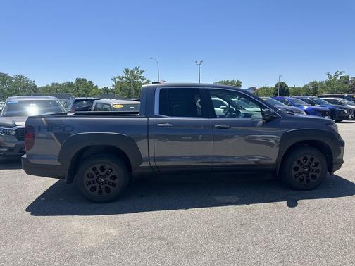 Modern Steel Metallic 2023 Honda Ridgeline RTL