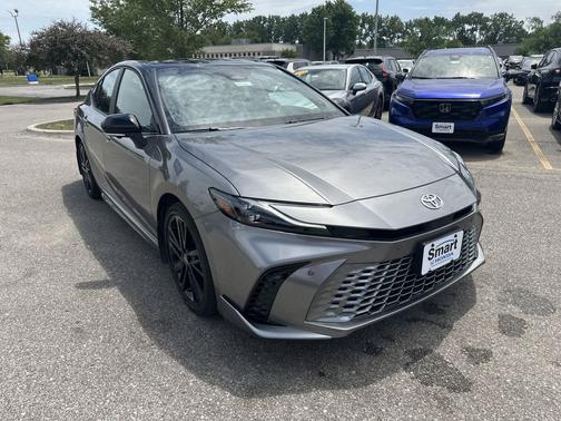 Heavy Metal/Midnight Black Metallic 2025 Toyota Camry XSE