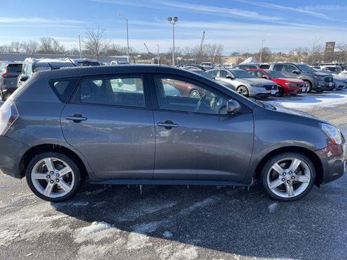 2010 Pontiac Vibe Base