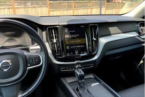 2018 Volvo XC60 T5 Momentum