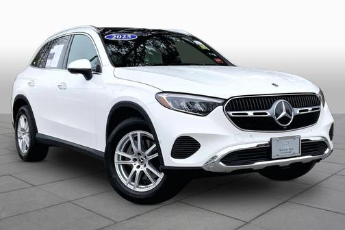 Polar White 2025 Mercedes-Benz GLC 300