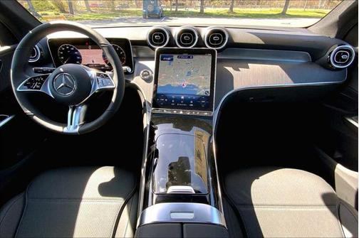 2025 Mercedes-Benz GLC 300 4MATIC