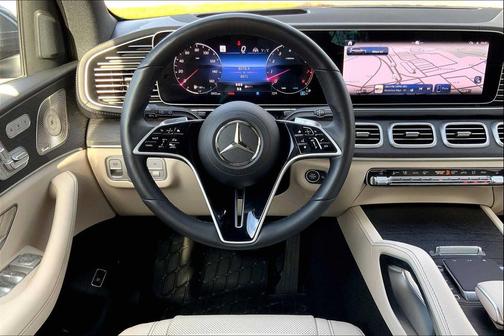 2025 Mercedes-Benz GLS 450 4MATIC