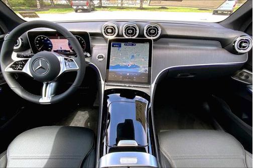 2025 Mercedes-Benz GLC 300 4MATIC