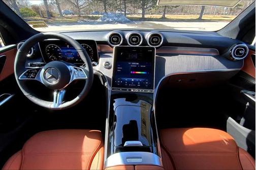 2025 Mercedes-Benz GLC 300 4MATIC