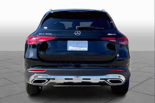 040/Black 2026 Mercedes-Benz GLC 300 4MATIC