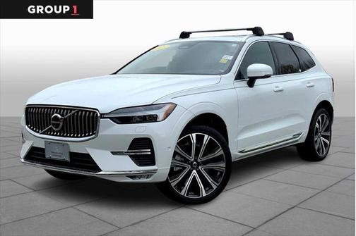 2023 Volvo XC60 B5 Ultimate Bright Theme