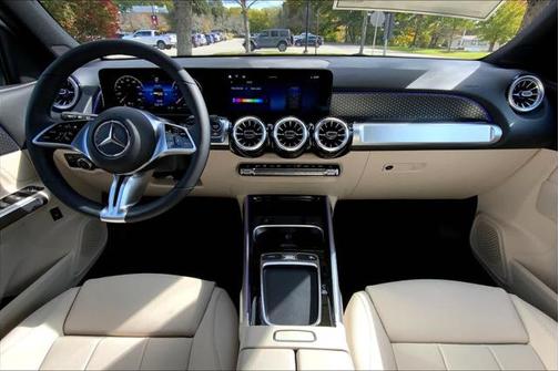 2025 Mercedes-Benz GLB 250 4MATIC