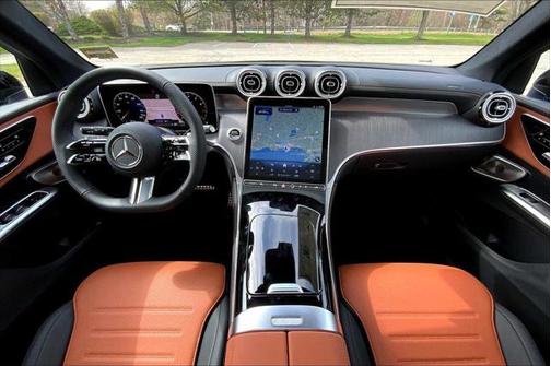2025 Mercedes-Benz GLC 300 4MATIC
