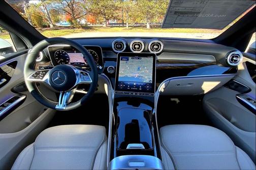 2026 Mercedes-Benz GLC 300 4MATIC