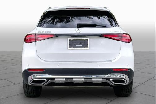 Polar White 2025 Mercedes-Benz GLC 300 4MATIC
