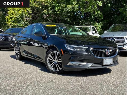2018 Buick Regal Sportback Essence