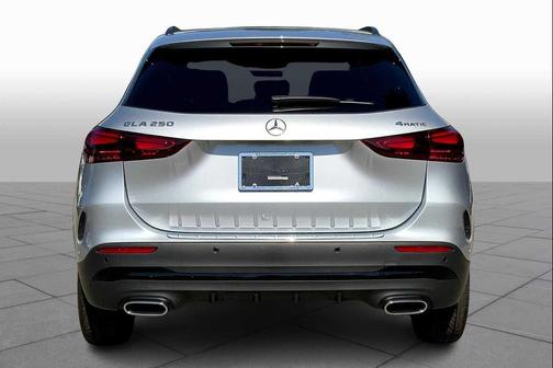 Cirrus Silver Metallic 2026 Mercedes-Benz GLA 250 4MATIC
