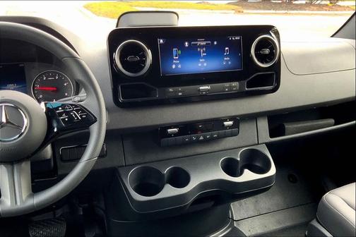 2025 Mercedes-Benz Sprinter 2500 Standard Roof