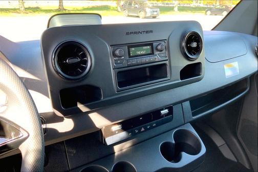 2025 Mercedes-Benz Sprinter 2500 Standard Roof