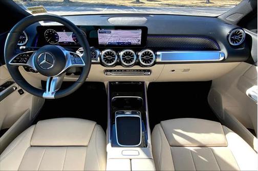 2025 Mercedes-Benz GLB 250 4MATIC