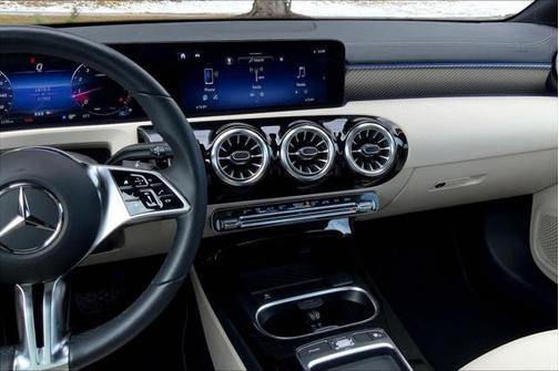 2024 Mercedes-Benz CLA 250 4MATIC