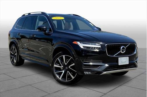 2018 Volvo XC90 T6 Momentum