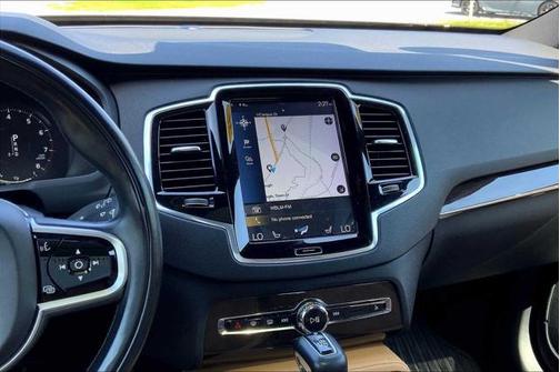 2018 Volvo XC90 T6 Momentum