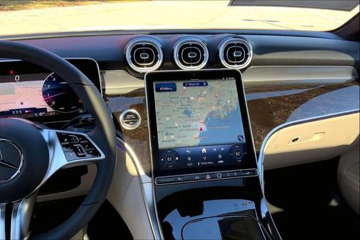 2026 Mercedes-Benz GLC 300 4MATIC