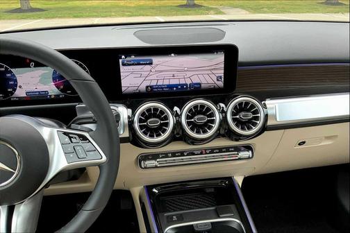 2025 Mercedes-Benz GLB 250 4MATIC