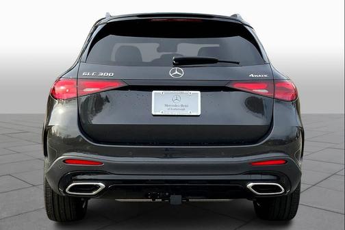Graphite Grey Metallic 2026 Mercedes-Benz GLC 300 4MATIC