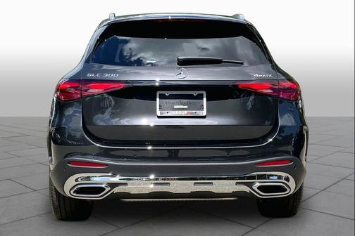 Graphite Grey Metallic 2027 Mercedes-Benz GLC 300 4MATIC