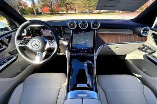 2026 Mercedes-Benz GLC 300 4MATIC