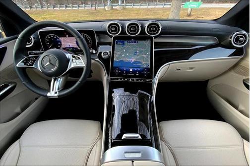 2025 Mercedes-Benz GLC 350e Base