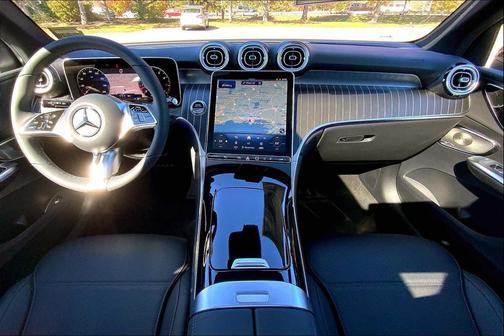 040/Black 2026 Mercedes-Benz GLC 300 4MATIC